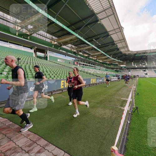 13.09.2026 - 21. swb-Marathon Bremen Michael Burmester http://msf.ph/oto/10304917 13.09.2026 12:54:27 Laufen im Stadion 145, 161, 189, 201, 313, 376, 385, 388, 461, 472, 481, 495, 541, 560, 615, 616, 666, 675, 696, 740, 755, 816, 827, 982, 985, 987, 1053, 1056, 1076, 1197, 1207, 1390, 1419, 1433, 1445, 1468, 1551, 1599, 1631, 1658, 1664, 1704, 1707, 1814, 2055, 2125, 2234, 2251, 2280, 2362, 2383, 2390, 2401, 2422, 2454, 2474, 2499, 2623, 2701, 2733, 2801, 2820, 2824, 2858, 2870, 2882, 2913, 2922, 2962, 2971, 2997, 3012, 3054, 3134, 3175, 3206, 3241, 3246, 3346, 3356, 3357, 3413, 3716 meine-sportfotos.de