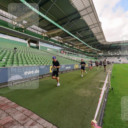 13.09.2026 - 21. swb-Marathon Bremen Michael Burmester http://msf.ph/oto/10304947 13.09.2026 12:54:36 Laufen im Stadion 145, 161, 189, 201, 205, 313, 376, 385, 388, 461, 472, 481, 495, 541, 560, 615, 616, 666, 675, 696, 740, 755, 816, 827, 982, 987, 1053, 1056, 1076, 1197, 1207, 1390, 1419, 1433, 1445, 1468, 1551, 1599, 1631, 1658, 1664, 1704, 1707, 1814, 2055, 2125, 2234, 2251, 2280, 2362, 2383, 2390, 2401, 2422, 2454, 2474, 2499, 2623, 2701, 2733, 2801, 2820, 2824, 2870, 2882, 2913, 2922, 2962, 2971, 2997, 3012, 3054, 3134, 3175, 3206, 3241, 3246, 3346, 3356, 3357, 3413, 3706, 3716, 3836, 4137 meine-sportfotos.de