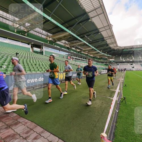 13.09.2026 - 21. swb-Marathon Bremen Michael Burmester http://msf.ph/oto/10305052 13.09.2026 12:54:52 Laufen im Stadion 161, 189, 201, 205, 313, 376, 385, 388, 461, 472, 481, 495, 541, 560, 615, 616, 666, 675, 696, 740, 816, 827, 913, 982, 1053, 1058, 1076, 1197, 1207, 1390, 1419, 1468, 1551, 1599, 1631, 1645, 1658, 1707, 1814, 2055, 2125, 2234, 2251, 2280, 2319, 2362, 2383, 2390, 2422, 2454, 2474, 2499, 2623, 2701, 2733, 2801, 2824, 2870, 2882, 2913, 2922, 2962, 2971, 3012, 3054, 3057, 3134, 3175, 3192, 3206, 3241, 3246, 3346, 3356, 3357, 3413, 3706, 3716, 3836, 4137, 5277, 5430, 5530, 6106 meine-sportfotos.de