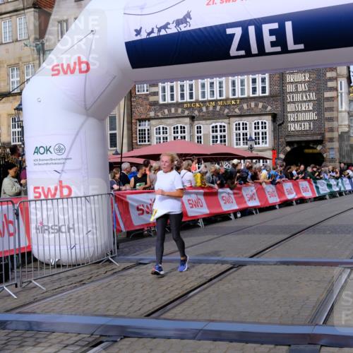 13.09.2026 - 21. swb-Marathon Bremen Tim E. http://msf.ph/oto/10305056 13.09.2026 10:48:58 Ziel 10231, 10269, 10489, 10538, 10770, 10814, 10815, 10917, 10993, 11196, 11372, 11611, 11885, 13512 meine-sportfotos.de