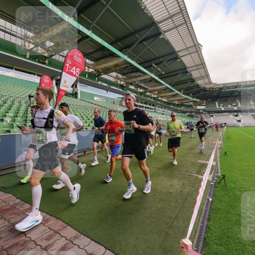 13.09.2026 - 21. swb-Marathon Bremen Michael Burmester http://msf.ph/oto/10305118 13.09.2026 12:55:07 Laufen im Stadion 161, 189, 201, 205, 385, 388, 411, 461, 472, 481, 495, 655, 666, 675, 816, 827, 854, 913, 1053, 1058, 1076, 1197, 1390, 1419, 1468, 1537, 1551, 1599, 1631, 1645, 1658, 2055, 2122, 2125, 2234, 2251, 2319, 2383, 2390, 2474, 2499, 2604, 2623, 2701, 2733, 2801, 2824, 2870, 2882, 2913, 2922, 2962, 2971, 3012, 3054, 3057, 3134, 3175, 3192, 3206, 3241, 3246, 3346, 3356, 3357, 3413, 3706, 3716, 3836, 4135, 4137, 4413, 4733, 5277, 5430, 5530, 6106, 107, 2498 meine-sportfotos.de