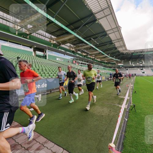 13.09.2026 - 21. swb-Marathon Bremen Michael Burmester http://msf.ph/oto/10305123 13.09.2026 12:55:08 Laufen im Stadion 161, 189, 201, 205, 385, 388, 411, 461, 472, 481, 495, 655, 666, 675, 816, 827, 854, 913, 1053, 1058, 1076, 1197, 1390, 1419, 1468, 1537, 1551, 1599, 1631, 1645, 1658, 2055, 2122, 2125, 2234, 2251, 2319, 2383, 2390, 2474, 2499, 2604, 2623, 2701, 2733, 2801, 2824, 2870, 2882, 2913, 2922, 2962, 2971, 3012, 3054, 3057, 3134, 3175, 3192, 3206, 3241, 3246, 3346, 3356, 3357, 3413, 3706, 3716, 3836, 4135, 4137, 4413, 4733, 5277, 5430, 5530, 6106, 107, 2498 meine-sportfotos.de