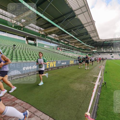 13.09.2026 - 21. swb-Marathon Bremen Michael Burmester http://msf.ph/oto/10305138 13.09.2026 12:55:10 Laufen im Stadion 161, 189, 201, 205, 385, 388, 411, 461, 472, 481, 495, 655, 666, 675, 816, 827, 854, 913, 1053, 1058, 1076, 1197, 1390, 1419, 1468, 1537, 1551, 1599, 1631, 1645, 1658, 2055, 2122, 2125, 2234, 2251, 2260, 2319, 2383, 2390, 2474, 2499, 2604, 2623, 2701, 2733, 2801, 2824, 2870, 2882, 2913, 2922, 2962, 2971, 3012, 3054, 3057, 3134, 3175, 3192, 3206, 3241, 3246, 3346, 3356, 3357, 3413, 3706, 3716, 3836, 4135, 4137, 4413, 4733, 5277, 5430, 5530, 6106, 107, 2498 meine-sportfotos.de