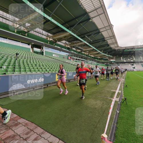 13.09.2026 - 21. swb-Marathon Bremen Michael Burmester http://msf.ph/oto/10305169 13.09.2026 12:55:16 Laufen im Stadion 161, 189, 201, 205, 385, 388, 411, 461, 465, 472, 481, 495, 655, 666, 816, 827, 854, 913, 1053, 1058, 1076, 1197, 1390, 1419, 1468, 1537, 1551, 1599, 1631, 1645, 1658, 1750, 2122, 2125, 2234, 2251, 2260, 2319, 2383, 2390, 2474, 2499, 2604, 2623, 2701, 2733, 2801, 2824, 2870, 2882, 2913, 2922, 2962, 2971, 3012, 3054, 3057, 3134, 3175, 3192, 3206, 3241, 3246, 3346, 3356, 3357, 3411, 3413, 3508, 3706, 3716, 3836, 4135, 4137, 4413, 4479, 4733, 5277, 5430, 5530, 6106, 107, 2498 meine-sportfotos.de