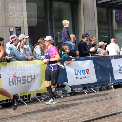 13.09.2026 - 21. swb-Marathon Bremen Strokosch-Dieckow http://msf.ph/oto/10305219 13.09.2026 10:52:59 Ziel 10284, 10448, 10585, 10757, 10780, 10821, 10886, 11012, 11168, 11282, 11379, 11590, 12040, 12056, 12170, 12275, 12308, 12398, 12461, 10193, 10304, 10339, 10652, 10714, 10734, 10827, 10863, 10906, 11002, 11038, 11144, 11238, 11282, 11362, 11386, 11575, 11597, 11766, 12019, 12338, 12369, 12399 meine-sportfotos.de
