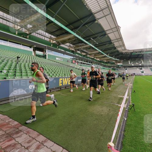 13.09.2026 - 21. swb-Marathon Bremen Michael Burmester http://msf.ph/oto/10305256 13.09.2026 12:55:32 Laufen im Stadion 161, 189, 201, 205, 307, 385, 388, 411, 461, 465, 481, 495, 655, 666, 854, 913, 926, 1053, 1058, 1197, 1390, 1537, 1599, 1631, 1645, 1658, 1750, 2122, 2125, 2234, 2251, 2260, 2319, 2383, 2390, 2474, 2535, 2604, 2733, 2801, 2824, 2870, 2922, 2948, 2962, 3012, 3054, 3057, 3119, 3134, 3175, 3192, 3202, 3206, 3241, 3246, 3290, 3346, 3348, 3356, 3357, 3411, 3508, 3706, 3716, 3836, 4135, 4137, 4171, 4413, 4455, 4479, 4733, 5277, 5430, 5530, 6106, 107, 2498 meine-sportfotos.de