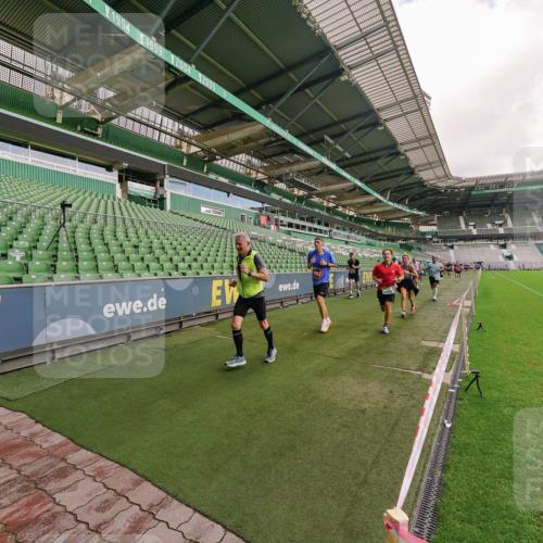 13.09.2026 - 21. swb-Marathon Bremen Michael Burmester http://msf.ph/oto/10305282 13.09.2026 12:55:39 Laufen im Stadion 161, 189, 201, 205, 307, 388, 411, 461, 465, 495, 655, 666, 854, 876, 913, 926, 948, 1053, 1058, 1197, 1390, 1537, 1599, 1645, 1658, 1750, 2001, 2040, 2122, 2125, 2234, 2251, 2260, 2319, 2383, 2390, 2474, 2535, 2604, 2733, 2801, 2812, 2870, 2922, 2948, 2962, 3012, 3057, 3119, 3134, 3175, 3192, 3202, 3206, 3241, 3246, 3290, 3346, 3348, 3356, 3357, 3411, 3508, 3706, 3716, 3836, 4135, 4137, 4171, 4413, 4455, 4479, 4733, 5277, 5430, 5530, 6106, 107, 2498 meine-sportfotos.de