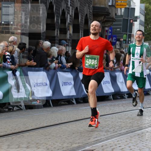 13.09.2026 - 21. swb-Marathon Bremen Strokosch-Dieckow http://msf.ph/oto/10305291 13.09.2026 12:59:17 Ziel 1118, 1576, 3624, 3688, 4399, 4847, 6929, 8065, 8994, 9120, 9329, 1248, 1800, 2651, 3251, 4096, 9533 meine-sportfotos.de
