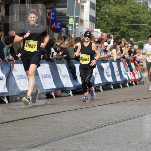 13.09.2026 - 21. swb-Marathon Bremen Strokosch-Dieckow http://msf.ph/oto/10305296 13.09.2026 10:51:03 Ziel 10267, 10764, 11076, 11170, 11220, 11276, 11664, 11753, 11774, 11961, 12052, 12070, 12179, 12309, 12488, 12560, 13544, 10471, 10515, 10808, 10887, 11503, 11537, 11801, 11973, 12051, 12133, 12552 meine-sportfotos.de