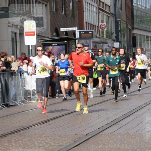 13.09.2026 - 21. swb-Marathon Bremen Strokosch-Dieckow http://msf.ph/oto/10305403 13.09.2026 10:53:06 Ziel 10222, 10448, 10479, 10585, 10626, 10757, 10780, 10821, 10845, 10886, 11012, 11168, 11242, 11379, 11446, 11590, 11800, 12040, 12056, 12119, 12170, 12275, 12308, 12461, 10284, 10304, 10714, 10734, 10827, 10863, 11038, 11238, 11282, 11386, 11575, 11766, 12019, 12369, 12398 meine-sportfotos.de