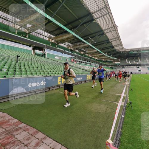 13.09.2026 - 21. swb-Marathon Bremen Michael Burmester http://msf.ph/oto/10305418 13.09.2026 12:56:02 Laufen im Stadion 201, 205, 307, 388, 411, 431, 465, 495, 655, 854, 876, 913, 926, 948, 1053, 1058, 1130, 1197, 1390, 1537, 1599, 1601, 1645, 1750, 1972, 2001, 2040, 2122, 2125, 2234, 2251, 2260, 2319, 2383, 2390, 2473, 2474, 2535, 2604, 2634, 2671, 2733, 2761, 2812, 2870, 2922, 2948, 3057, 3119, 3134, 3175, 3192, 3202, 3241, 3246, 3290, 3346, 3348, 3356, 3411, 3508, 3706, 3716, 3813, 3836, 4135, 4137, 4171, 4413, 4455, 4479, 4733, 5277, 5430, 5530, 6106, 107, 2498 meine-sportfotos.de