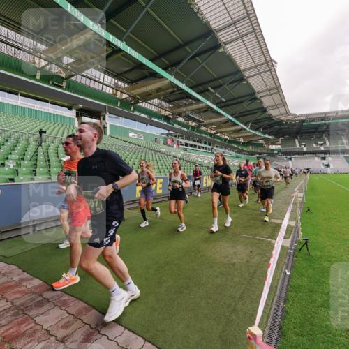 13.09.2026 - 21. swb-Marathon Bremen Michael Burmester http://msf.ph/oto/10305443 13.09.2026 12:56:06 Laufen im Stadion 201, 205, 307, 388, 411, 431, 465, 495, 655, 769, 854, 876, 913, 926, 948, 1058, 1130, 1197, 1390, 1537, 1599, 1601, 1645, 1750, 1972, 2001, 2040, 2122, 2125, 2234, 2251, 2260, 2319, 2383, 2390, 2473, 2474, 2535, 2604, 2634, 2671, 2733, 2761, 2812, 2922, 2948, 3057, 3119, 3134, 3175, 3192, 3202, 3241, 3246, 3290, 3346, 3348, 3356, 3411, 3458, 3508, 3706, 3716, 3813, 3836, 4135, 4137, 4171, 4413, 4455, 4479, 4733, 5277, 5430, 5530, 6106, 107, 2498 meine-sportfotos.de