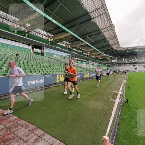 13.09.2026 - 21. swb-Marathon Bremen Michael Burmester http://msf.ph/oto/10305502 13.09.2026 12:56:17 Laufen im Stadion 205, 307, 388, 411, 431, 465, 495, 655, 769, 854, 857, 876, 913, 926, 948, 1058, 1130, 1197, 1390, 1537, 1599, 1601, 1645, 1750, 1972, 2001, 2040, 2122, 2125, 2234, 2251, 2260, 2319, 2383, 2473, 2474, 2493, 2535, 2604, 2634, 2640, 2671, 2761, 2812, 2948, 3057, 3078, 3119, 3175, 3192, 3202, 3246, 3290, 3346, 3348, 3411, 3450, 3458, 3508, 3514, 3634, 3706, 3716, 3813, 3836, 4135, 4137, 4171, 4413, 4455, 4479, 4733, 5277, 5430, 5530, 6106, 107, 2498 meine-sportfotos.de