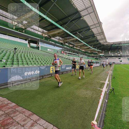 13.09.2026 - 21. swb-Marathon Bremen Michael Burmester http://msf.ph/oto/10305517 13.09.2026 12:56:19 Laufen im Stadion 205, 307, 388, 411, 431, 465, 495, 655, 769, 854, 857, 876, 913, 926, 948, 1058, 1130, 1197, 1390, 1537, 1599, 1601, 1645, 1750, 1972, 2001, 2040, 2122, 2125, 2234, 2251, 2260, 2319, 2383, 2473, 2493, 2535, 2604, 2634, 2640, 2671, 2761, 2812, 2948, 3057, 3078, 3119, 3175, 3192, 3202, 3246, 3290, 3346, 3348, 3411, 3450, 3458, 3508, 3514, 3634, 3706, 3716, 3760, 3813, 3836, 4135, 4137, 4171, 4413, 4455, 4479, 4733, 5277, 5430, 5530, 6106, 107, 2498 meine-sportfotos.de