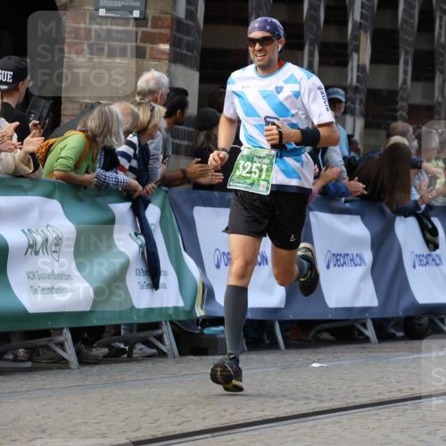 13.09.2026 - 21. swb-Marathon Bremen Strokosch-Dieckow http://msf.ph/oto/10305543 13.09.2026 12:59:28 Ziel 658, 1118, 1508, 1751, 1993, 3584, 3688, 4399, 6991, 8383, 8994, 9120, 9329, 126, 277, 466, 862, 1852, 3251, 4964, 5316, 5828, 6557 meine-sportfotos.de