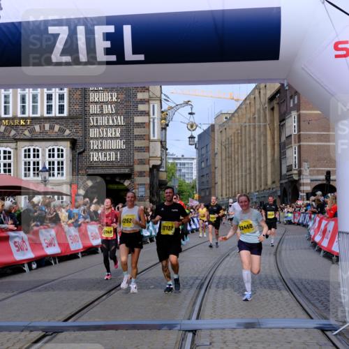 13.09.2026 - 21. swb-Marathon Bremen Tim E. http://msf.ph/oto/10305550 13.09.2026 10:49:24 Ziel 10253, 10293, 10294, 10392, 10514, 10566, 10655, 11316, 11567, 11891, 11896, 11984, 12027, 12132, 12149, 12350, 12450, 12529, 13555, 13577 meine-sportfotos.de