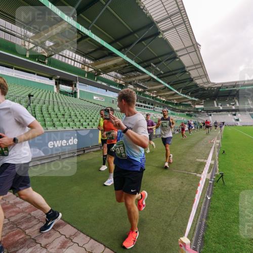 13.09.2026 - 21. swb-Marathon Bremen Michael Burmester http://msf.ph/oto/10305573 13.09.2026 12:56:30 Laufen im Stadion 205, 307, 388, 411, 431, 465, 655, 769, 854, 857, 876, 913, 926, 948, 1058, 1130, 1197, 1537, 1601, 1645, 1750, 1809, 1900, 1972, 2001, 2040, 2051, 2075, 2122, 2251, 2260, 2319, 2473, 2493, 2535, 2604, 2634, 2640, 2671, 2761, 2812, 2948, 3057, 3078, 3119, 3192, 3202, 3290, 3348, 3411, 3450, 3458, 3508, 3514, 3634, 3706, 3716, 3760, 3813, 3836, 4135, 4137, 4171, 4316, 4319, 4413, 4455, 4479, 4733, 5277, 5430, 5530, 6106, 107, 2498 meine-sportfotos.de