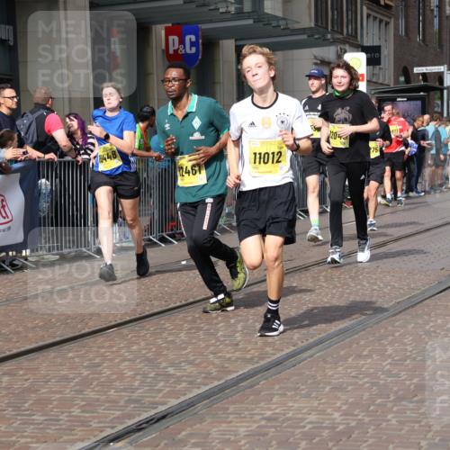 13.09.2026 - 21. swb-Marathon Bremen Strokosch-Dieckow http://msf.ph/oto/10305584 13.09.2026 10:53:11 Ziel 10141, 10222, 10227, 10448, 10479, 10626, 10757, 10780, 10821, 10838, 10845, 10886, 11168, 11242, 11379, 11446, 11502, 11590, 11800, 12040, 12056, 12119, 12275, 12308, 12461, 10284, 10304, 10585, 10714, 10863, 11012, 11038, 11238, 11282, 11386, 11575, 11766, 12019, 12170, 12369, 12398, 12461 meine-sportfotos.de