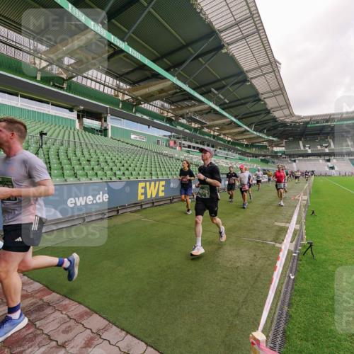 13.09.2026 - 21. swb-Marathon Bremen Michael Burmester http://msf.ph/oto/10305628 13.09.2026 12:56:41 Laufen im Stadion 205, 307, 411, 431, 465, 655, 769, 776, 854, 857, 876, 913, 926, 948, 1010, 1058, 1130, 1254, 1537, 1601, 1645, 1750, 1809, 1900, 1972, 2001, 2040, 2051, 2075, 2122, 2260, 2319, 2324, 2402, 2473, 2493, 2535, 2604, 2634, 2640, 2671, 2761, 2812, 2904, 2948, 3051, 3057, 3078, 3119, 3192, 3202, 3290, 3348, 3411, 3450, 3458, 3508, 3514, 3634, 3706, 3760, 3813, 3836, 3939, 4101, 4135, 4137, 4171, 4316, 4319, 4413, 4455, 4479, 4733, 5277, 5430, 5530, 6106, 107, 2498 meine-sportfotos.de