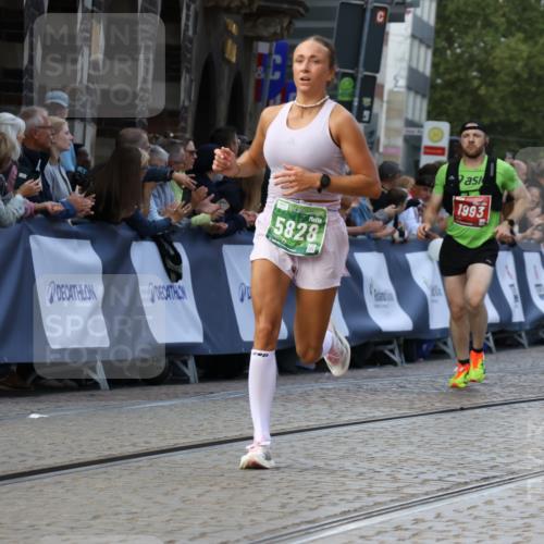 13.09.2026 - 21. swb-Marathon Bremen Strokosch-Dieckow http://msf.ph/oto/10305731 13.09.2026 12:59:36 Ziel 658, 1248, 1508, 1751, 1800, 1993, 2651, 3584, 3688, 4096, 6991, 8383, 9533, 126, 277, 807, 1320, 1485, 1852, 4964, 5828, 6557, 8850 meine-sportfotos.de