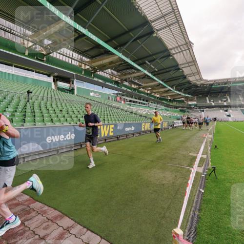 13.09.2026 - 21. swb-Marathon Bremen Michael Burmester http://msf.ph/oto/10305754 13.09.2026 12:56:58 Laufen im Stadion 307, 334, 411, 431, 465, 655, 769, 776, 854, 857, 876, 909, 913, 926, 948, 1010, 1058, 1130, 1254, 1535, 1537, 1601, 1645, 1750, 1809, 1881, 1900, 1972, 2001, 2040, 2051, 2075, 2122, 2260, 2324, 2371, 2402, 2423, 2473, 2493, 2535, 2604, 2634, 2640, 2671, 2761, 2812, 2903, 2904, 2948, 3051, 3057, 3078, 3119, 3192, 3202, 3290, 3348, 3411, 3450, 3458, 3508, 3514, 3634, 3685, 3690, 3760, 3813, 3866, 3939, 4101, 4135, 4171, 4316, 4319, 4413, 4455, 4479, 4733, 5277, 5430, 5530, 107 meine-sportfotos.de