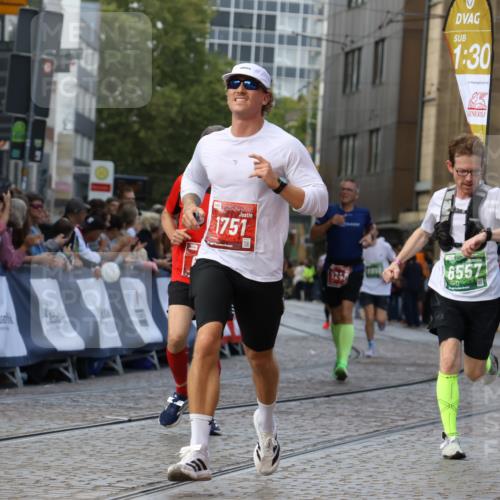 13.09.2026 - 21. swb-Marathon Bremen Strokosch-Dieckow http://msf.ph/oto/10305832 13.09.2026 12:59:39 Ziel 658, 1248, 1508, 1751, 1800, 1993, 2651, 3584, 4096, 6991, 8383, 9533, 807, 1320, 1485, 6557, 8850 meine-sportfotos.de