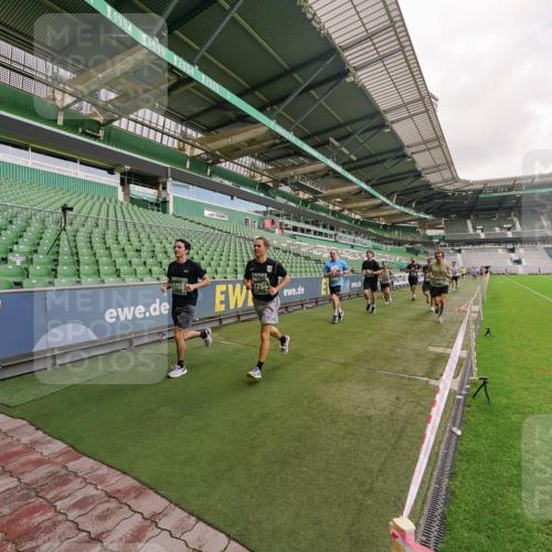 13.09.2026 - 21. swb-Marathon Bremen Michael Burmester http://msf.ph/oto/10305872 13.09.2026 12:57:16 Laufen im Stadion 307, 334, 431, 465, 769, 776, 790, 857, 876, 909, 926, 948, 1010, 1130, 1191, 1199, 1254, 1535, 1601, 1750, 1752, 1809, 1881, 1900, 1972, 2001, 2040, 2046, 2051, 2075, 2260, 2324, 2371, 2397, 2402, 2423, 2473, 2493, 2535, 2634, 2640, 2671, 2761, 2812, 2903, 2904, 2948, 3051, 3078, 3119, 3138, 3182, 3186, 3202, 3290, 3319, 3348, 3411, 3450, 3458, 3508, 3514, 3634, 3685, 3690, 3695, 3760, 3813, 3866, 3939, 4101, 4135, 4171, 4316, 4319, 4455, 4479 meine-sportfotos.de