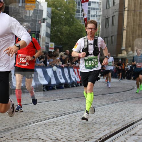 13.09.2026 - 21. swb-Marathon Bremen Strokosch-Dieckow http://msf.ph/oto/10305879 13.09.2026 12:59:40 Ziel 658, 1248, 1508, 1751, 1800, 1993, 2651, 3584, 4096, 6991, 8383, 9533, 807, 1320, 1485, 6557, 8850, 9153 meine-sportfotos.de