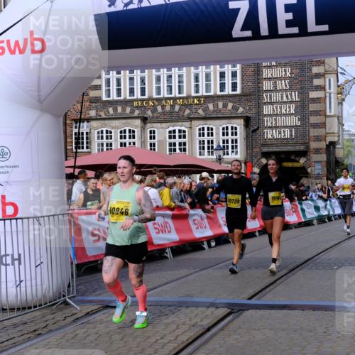 13.09.2026 - 21. swb-Marathon Bremen Tim E. http://msf.ph/oto/10305901 13.09.2026 10:49:42 Ziel 10294, 10655, 10739, 10835, 10846, 10910, 11092, 11191, 11621, 11635, 12376 meine-sportfotos.de
