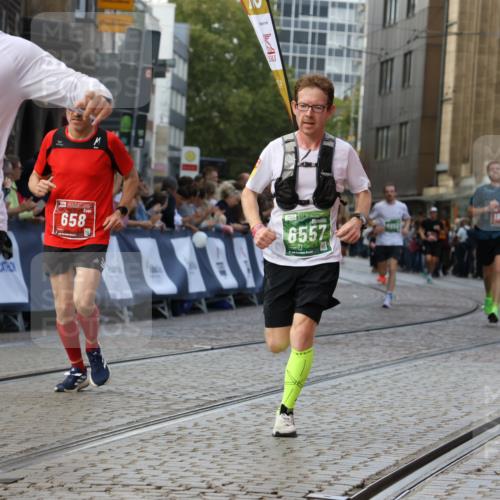13.09.2026 - 21. swb-Marathon Bremen Strokosch-Dieckow http://msf.ph/oto/10305907 13.09.2026 12:59:41 Ziel 658, 1248, 1508, 1751, 1800, 1993, 2651, 3251, 4096, 8383, 9533, 807, 1320, 1485, 6557, 8850, 9153 meine-sportfotos.de