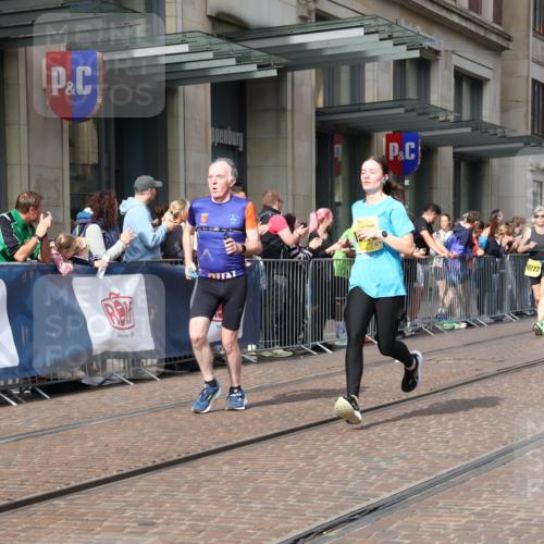 13.09.2026 - 21. swb-Marathon Bremen Strokosch-Dieckow http://msf.ph/oto/10305982 13.09.2026 10:53:24 Ziel 10141, 10174, 10222, 10227, 10255, 10478, 10479, 10626, 10684, 10685, 10708, 10838, 10845, 10905, 11242, 11446, 11489, 11502, 11596, 11800, 11950, 12119, 12331, 12341, 12405, 12492, 12515, 13597, 10284, 10448, 10585, 10757, 10780, 10821, 10886, 11012, 11168, 11282, 11379, 11590, 12040, 12056, 12170, 12275, 12308, 12398, 12461 meine-sportfotos.de
