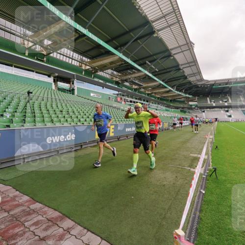 13.09.2026 - 21. swb-Marathon Bremen Michael Burmester http://msf.ph/oto/10305994 13.09.2026 12:57:34 Laufen im Stadion 141, 334, 431, 511, 672, 769, 776, 789, 790, 857, 876, 909, 926, 948, 1010, 1119, 1130, 1191, 1199, 1254, 1281, 1535, 1601, 1642, 1647, 1752, 1809, 1881, 1900, 1933, 1972, 2001, 2040, 2046, 2051, 2075, 2324, 2371, 2397, 2402, 2423, 2473, 2493, 2535, 2634, 2640, 2671, 2761, 2812, 2903, 2904, 2948, 3051, 3078, 3119, 3138, 3148, 3182, 3186, 3202, 3290, 3319, 3338, 3348, 3450, 3458, 3514, 3534, 3560, 3634, 3655, 3685, 3690, 3695, 3760, 3813, 3866, 3933, 3939, 4101, 4316, 4319 meine-sportfotos.de