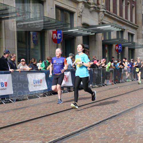 13.09.2026 - 21. swb-Marathon Bremen Strokosch-Dieckow http://msf.ph/oto/10306020 13.09.2026 10:53:25 Ziel 10141, 10174, 10222, 10227, 10255, 10478, 10479, 10626, 10684, 10685, 10708, 10838, 10845, 10905, 11242, 11446, 11489, 11502, 11596, 11800, 11950, 12119, 12331, 12341, 12405, 12492, 12515, 13597, 10284, 10448, 10585, 10757, 10780, 10821, 10886, 11012, 11168, 11379, 11590, 12040, 12056, 12170, 12275, 12308, 12398, 12461 meine-sportfotos.de