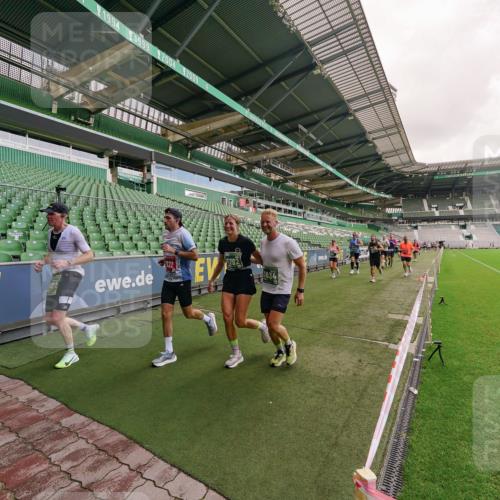 13.09.2026 - 21. swb-Marathon Bremen Michael Burmester http://msf.ph/oto/10306053 13.09.2026 12:57:47 Laufen im Stadion 141, 148, 334, 431, 511, 672, 769, 776, 789, 790, 857, 876, 909, 1010, 1119, 1130, 1191, 1199, 1254, 1281, 1535, 1601, 1642, 1647, 1752, 1809, 1881, 1900, 1931, 1933, 1972, 2040, 2046, 2051, 2075, 2324, 2343, 2371, 2397, 2402, 2423, 2425, 2473, 2493, 2634, 2640, 2671, 2761, 2771, 2807, 2812, 2903, 2904, 3051, 3078, 3138, 3148, 3182, 3186, 3319, 3338, 3450, 3458, 3514, 3534, 3560, 3634, 3655, 3685, 3690, 3695, 3760, 3813, 3866, 3933, 3939, 4101, 4316, 4319 meine-sportfotos.de