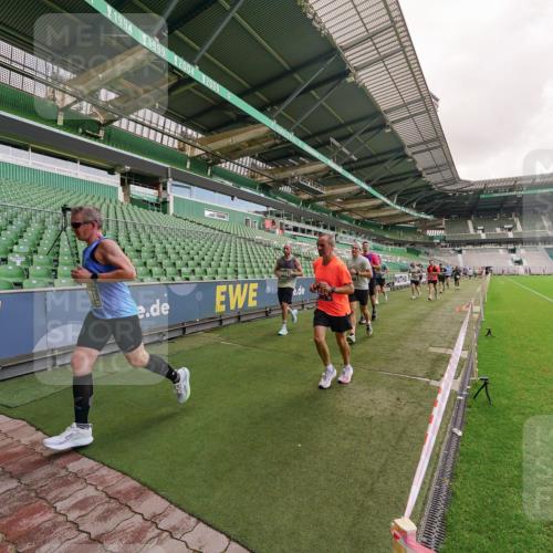13.09.2026 - 21. swb-Marathon Bremen Michael Burmester http://msf.ph/oto/10306064 13.09.2026 12:57:51 Laufen im Stadion 141, 148, 334, 431, 511, 672, 769, 776, 789, 790, 857, 909, 1010, 1119, 1130, 1191, 1199, 1254, 1281, 1535, 1601, 1642, 1647, 1752, 1809, 1881, 1900, 1931, 1933, 1972, 2046, 2051, 2075, 2324, 2343, 2371, 2397, 2402, 2423, 2425, 2473, 2493, 2634, 2640, 2671, 2761, 2771, 2807, 2903, 2904, 3051, 3078, 3138, 3148, 3182, 3186, 3319, 3338, 3450, 3458, 3514, 3534, 3560, 3634, 3655, 3685, 3690, 3695, 3760, 3813, 3866, 3933, 3939, 4101, 4316, 4319, 205 meine-sportfotos.de