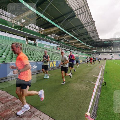 13.09.2026 - 21. swb-Marathon Bremen Michael Burmester http://msf.ph/oto/10306069 13.09.2026 12:57:52 Laufen im Stadion 141, 148, 334, 431, 511, 672, 769, 776, 789, 790, 857, 909, 1010, 1119, 1130, 1191, 1199, 1254, 1281, 1535, 1601, 1642, 1647, 1752, 1809, 1881, 1900, 1931, 1933, 1972, 2046, 2051, 2075, 2324, 2343, 2371, 2397, 2402, 2423, 2425, 2473, 2493, 2634, 2640, 2671, 2761, 2771, 2807, 2903, 2904, 3051, 3078, 3138, 3148, 3182, 3186, 3319, 3338, 3450, 3458, 3514, 3534, 3560, 3634, 3655, 3685, 3690, 3695, 3760, 3813, 3866, 3933, 3939, 4101, 4316, 4319, 205 meine-sportfotos.de