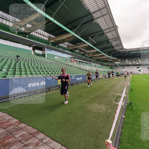 13.09.2026 - 21. swb-Marathon Bremen Michael Burmester http://msf.ph/oto/10306111 13.09.2026 12:58:01 Laufen im Stadion 141, 148, 334, 511, 672, 769, 776, 789, 790, 857, 909, 1010, 1119, 1191, 1199, 1254, 1281, 1535, 1601, 1642, 1647, 1752, 1809, 1881, 1900, 1931, 1933, 2046, 2051, 2075, 2324, 2343, 2367, 2371, 2397, 2402, 2423, 2425, 2493, 2634, 2640, 2671, 2761, 2771, 2807, 2903, 2904, 3051, 3078, 3120, 3138, 3148, 3182, 3186, 3319, 3338, 3435, 3450, 3458, 3514, 3534, 3560, 3634, 3655, 3685, 3690, 3695, 3760, 3813, 3866, 3933, 3939, 4101, 4316, 4319, 205 meine-sportfotos.de