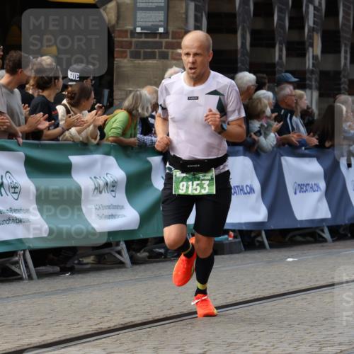 13.09.2026 - 21. swb-Marathon Bremen Strokosch-Dieckow http://msf.ph/oto/10306119 13.09.2026 12:59:54 Ziel 126, 277, 466, 862, 1852, 3251, 4964, 5316, 5828, 6557, 603, 735, 1571, 1758, 1911, 1930, 7170, 9153 meine-sportfotos.de