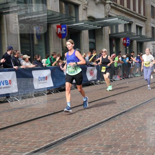 13.09.2026 - 21. swb-Marathon Bremen Strokosch-Dieckow http://msf.ph/oto/10306131 13.09.2026 10:53:27 Ziel 10141, 10174, 10222, 10227, 10255, 10478, 10479, 10579, 10626, 10684, 10685, 10708, 10838, 10845, 10905, 11206, 11242, 11446, 11489, 11502, 11596, 11800, 11950, 12075, 12119, 12244, 12331, 12341, 12405, 12492, 12515, 13597, 10448, 10585, 10757, 10780, 10821, 10886, 11012, 11168, 11379, 11590, 12040, 12056, 12170, 12275, 12308, 12398, 12461 meine-sportfotos.de