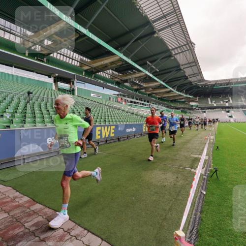 13.09.2026 - 21. swb-Marathon Bremen Michael Burmester http://msf.ph/oto/10306143 13.09.2026 12:58:08 Laufen im Stadion 141, 148, 334, 511, 672, 769, 776, 789, 790, 857, 909, 1010, 1119, 1191, 1199, 1254, 1281, 1535, 1601, 1642, 1647, 1752, 1809, 1881, 1900, 1931, 1933, 2046, 2051, 2075, 2324, 2343, 2367, 2371, 2397, 2402, 2423, 2425, 2493, 2577, 2634, 2640, 2671, 2761, 2771, 2807, 2903, 2904, 3021, 3051, 3078, 3120, 3138, 3148, 3182, 3186, 3319, 3338, 3435, 3450, 3458, 3514, 3534, 3560, 3634, 3655, 3685, 3690, 3695, 3760, 3813, 3866, 3933, 3939, 4101, 4316, 4319, 205 meine-sportfotos.de