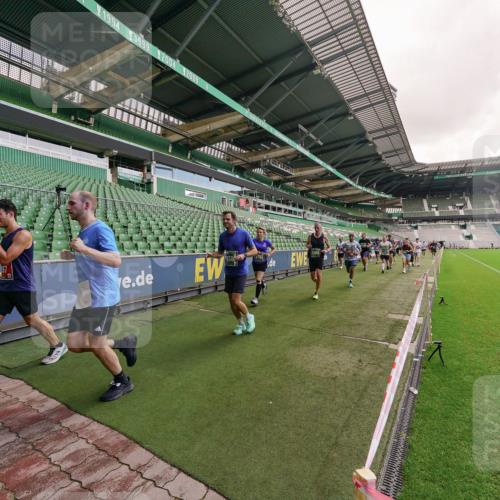 13.09.2026 - 21. swb-Marathon Bremen Michael Burmester http://msf.ph/oto/10306160 13.09.2026 12:58:10 Laufen im Stadion 141, 148, 334, 511, 672, 769, 776, 789, 790, 857, 909, 1010, 1119, 1191, 1199, 1254, 1281, 1535, 1601, 1642, 1647, 1752, 1809, 1881, 1900, 1931, 1933, 2046, 2051, 2075, 2324, 2343, 2367, 2371, 2397, 2402, 2423, 2425, 2493, 2577, 2634, 2640, 2671, 2771, 2807, 2903, 2904, 3021, 3051, 3078, 3120, 3138, 3148, 3182, 3186, 3319, 3338, 3435, 3450, 3458, 3514, 3534, 3560, 3634, 3655, 3685, 3690, 3695, 3760, 3813, 3866, 3933, 3939, 4101, 4316, 4319, 205 meine-sportfotos.de