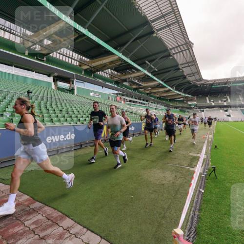 13.09.2026 - 21. swb-Marathon Bremen Michael Burmester http://msf.ph/oto/10306190 13.09.2026 12:58:14 Laufen im Stadion 141, 148, 334, 511, 672, 769, 776, 789, 790, 857, 909, 1010, 1119, 1191, 1199, 1254, 1281, 1535, 1601, 1642, 1647, 1752, 1809, 1881, 1900, 1931, 1933, 2046, 2051, 2075, 2324, 2343, 2367, 2371, 2397, 2402, 2423, 2425, 2493, 2577, 2640, 2671, 2771, 2807, 2885, 2903, 2904, 3021, 3051, 3078, 3098, 3120, 3138, 3148, 3182, 3186, 3233, 3319, 3338, 3435, 3450, 3458, 3514, 3534, 3560, 3634, 3655, 3685, 3690, 3695, 3760, 3866, 3933, 3939, 4101, 4316, 4319, 205 meine-sportfotos.de