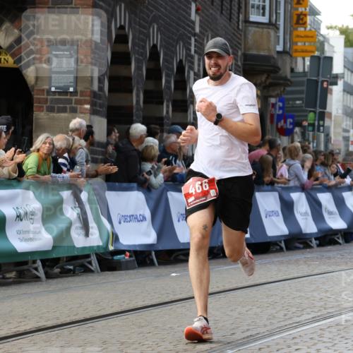 13.09.2026 - 21. swb-Marathon Bremen Strokosch-Dieckow http://msf.ph/oto/10306203 13.09.2026 13:00:01 Ziel 126, 277, 466, 862, 1320, 1485, 1852, 3251, 4964, 5316, 5828, 6557, 8850, 603, 671, 912, 1571, 1758, 1911, 1930, 7170, 8689 meine-sportfotos.de