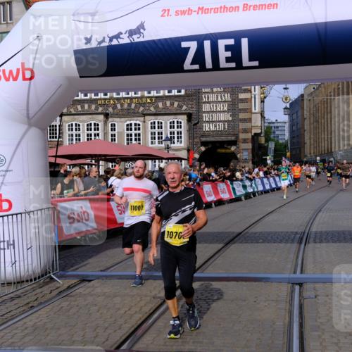 13.09.2026 - 21. swb-Marathon Bremen Tim E. http://msf.ph/oto/10306237 13.09.2026 10:50:01 Ziel 10508, 10709, 11007, 11183, 11717 meine-sportfotos.de