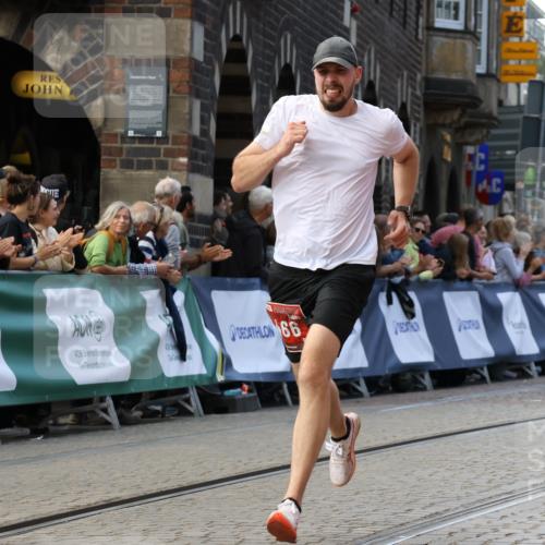 13.09.2026 - 21. swb-Marathon Bremen Strokosch-Dieckow http://msf.ph/oto/10306254 13.09.2026 13:00:01 Ziel 126, 277, 466, 862, 1320, 1485, 1852, 3251, 4964, 5316, 5828, 6557, 8850, 603, 671, 912, 1571, 1758, 1911, 1930, 7170, 8689 meine-sportfotos.de
