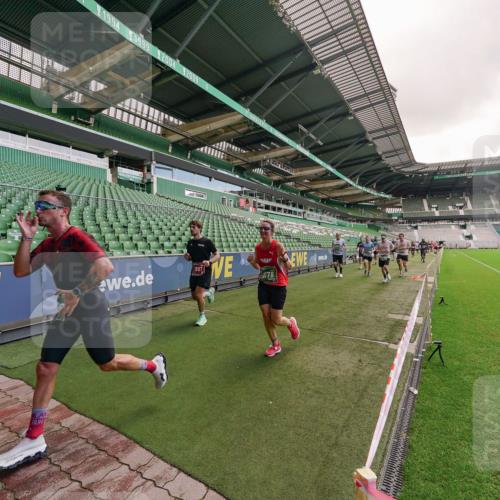 13.09.2026 - 21. swb-Marathon Bremen Michael Burmester http://msf.ph/oto/10306378 13.09.2026 12:58:43 Laufen im Stadion 141, 148, 191, 226, 232, 334, 511, 672, 745, 776, 789, 790, 909, 972, 1010, 1080, 1119, 1166, 1191, 1199, 1254, 1281, 1516, 1535, 1642, 1647, 1752, 1881, 1931, 1933, 2046, 2210, 2289, 2324, 2343, 2367, 2371, 2397, 2402, 2423, 2425, 2577, 2771, 2806, 2807, 2827, 2885, 2899, 2903, 2904, 2953, 2961, 2979, 3015, 3021, 3051, 3098, 3120, 3124, 3138, 3148, 3182, 3186, 3190, 3233, 3319, 3338, 3435, 3516, 3531, 3534, 3560, 3652, 3655, 3685, 3690, 3695, 3866, 3933, 3934, 3939, 4101, 205 meine-sportfotos.de