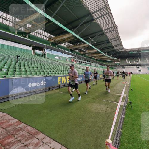 13.09.2026 - 21. swb-Marathon Bremen Michael Burmester http://msf.ph/oto/10306390 13.09.2026 12:58:46 Laufen im Stadion 141, 148, 191, 226, 232, 334, 511, 672, 745, 789, 790, 909, 972, 1010, 1080, 1119, 1166, 1191, 1199, 1281, 1516, 1535, 1642, 1647, 1752, 1881, 1931, 1933, 2046, 2210, 2289, 2324, 2343, 2367, 2371, 2397, 2423, 2425, 2577, 2771, 2806, 2807, 2827, 2885, 2899, 2903, 2953, 2961, 2979, 3015, 3021, 3051, 3098, 3120, 3124, 3138, 3148, 3182, 3186, 3190, 3233, 3319, 3338, 3435, 3516, 3531, 3534, 3560, 3652, 3655, 3685, 3690, 3695, 3866, 3933, 3934, 4101, 205 meine-sportfotos.de