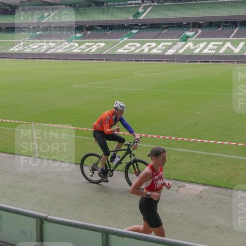 13.09.2026 - 21. swb-Marathon Bremen Michael Burmester http://msf.ph/oto/10306417 13.09.2026 12:25:34 Laufen im Stadion 149, 447, 814, 875, 968, 1187, 1313, 1544, 1840, 2044, 2143, 129, 236, 642, 1957 meine-sportfotos.de