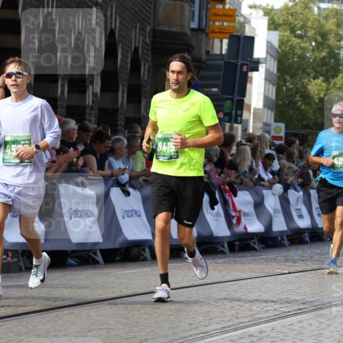 13.09.2026 - 21. swb-Marathon Bremen Strokosch-Dieckow http://msf.ph/oto/10306421 13.09.2026 13:24:15 Ziel 342, 2210, 2288, 2370, 2517, 2967, 3044, 4601, 4671, 5011, 5104, 5116, 5146, 5231, 5397, 5623, 6332, 6648, 6772, 7094, 7105, 7216, 7357, 7475, 7761, 8051, 8052, 8179, 10059, 10115, 13007, 13197, 1250, 2295, 4000, 4559, 5572, 5668, 5669, 5929, 5953, 6080, 7156, 7568, 8310, 8415, 8784, 9573, 9676 meine-sportfotos.de