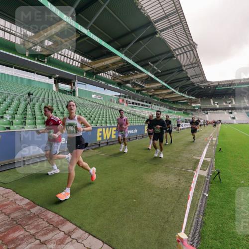 13.09.2026 - 21. swb-Marathon Bremen Michael Burmester http://msf.ph/oto/10306446 13.09.2026 12:58:59 Laufen im Stadion 141, 148, 191, 226, 232, 334, 511, 672, 745, 789, 790, 909, 972, 1080, 1119, 1166, 1191, 1199, 1281, 1516, 1535, 1642, 1647, 1752, 1881, 1931, 1933, 2046, 2210, 2289, 2343, 2367, 2371, 2397, 2423, 2425, 2570, 2577, 2771, 2806, 2807, 2827, 2885, 2899, 2903, 2953, 2961, 2979, 3015, 3021, 3098, 3120, 3124, 3138, 3148, 3182, 3186, 3190, 3233, 3319, 3338, 3435, 3516, 3531, 3534, 3560, 3652, 3655, 3685, 3695, 3933, 3934, 205 meine-sportfotos.de